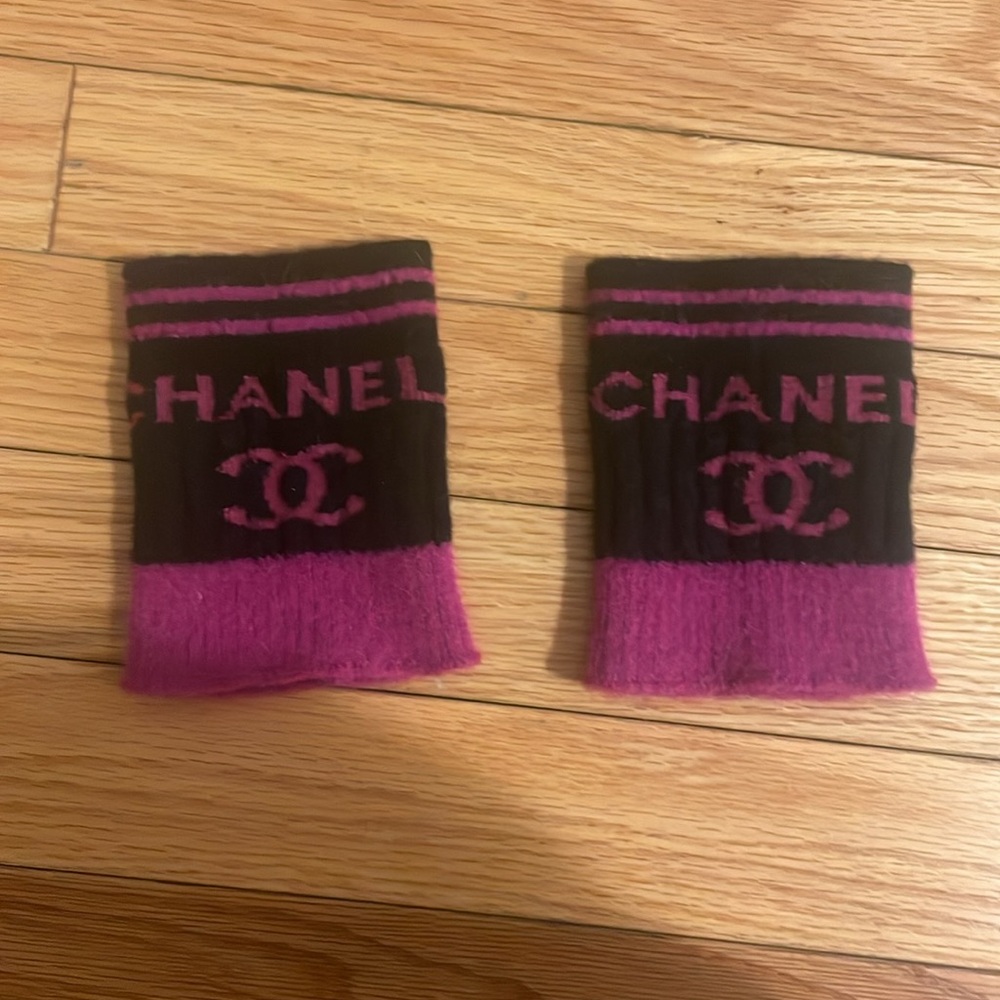 Authentic NEW Chanel Women's Fuchsia shearling lined booties - Picture 8 of 10